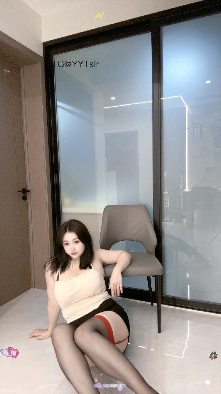 爱喝牛奶的墩墩 2025-08-14 20:50:40 #秀身材##穿搭#