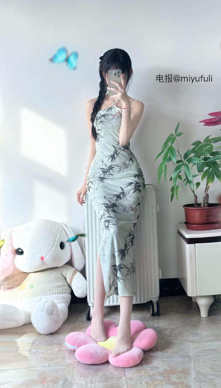 锦鲤 2025-08-08 16:38:08 #旗袍