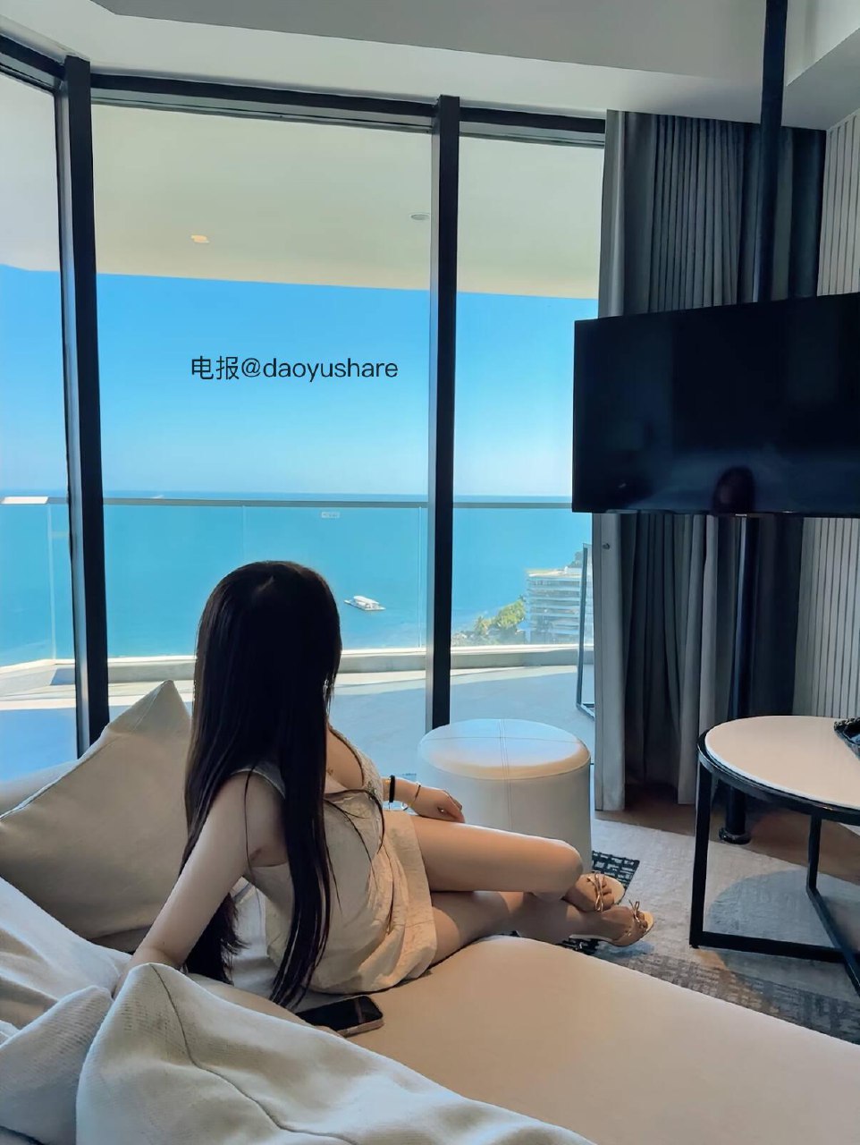 小奈酱 2025-08-03 11:22:54 阳光射身上，希望你也能……