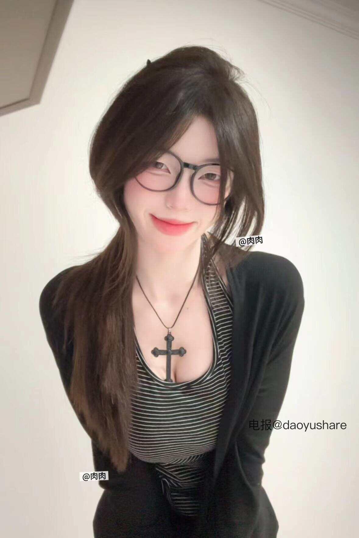 肉肉丸 2025-08-06 10:57:59 最近天气有点热  宝宝们注意防暑哦