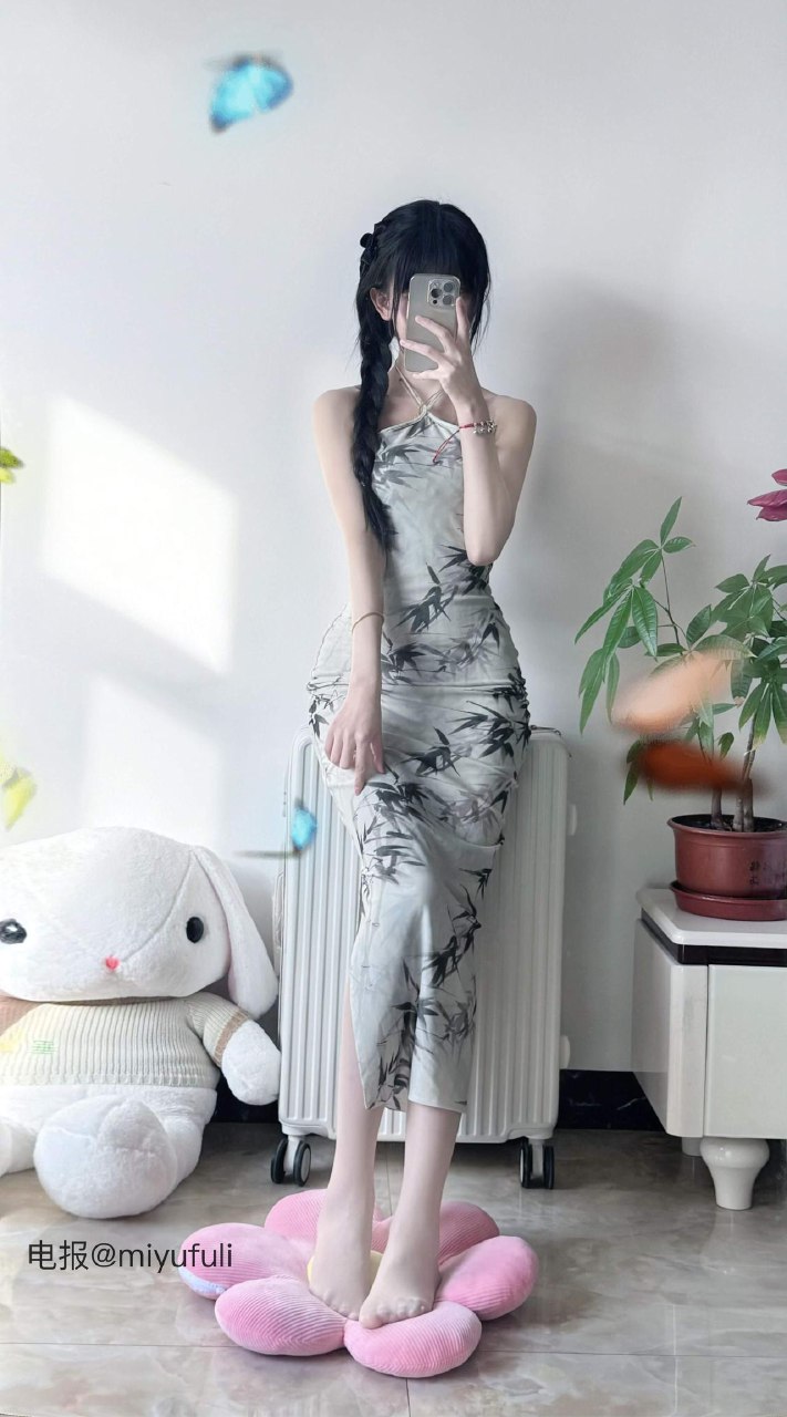 锦鲤 2025-08-08 16:38:08 #旗袍