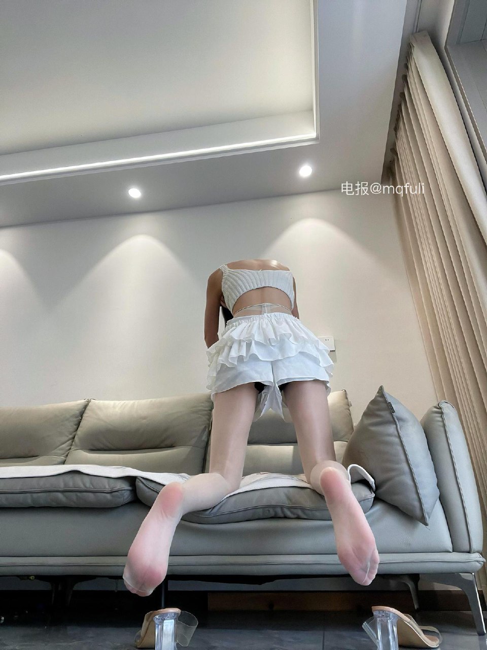 粉红小香猪 2025-08-13 15:01:58 天气热的话可以穿凉快一点