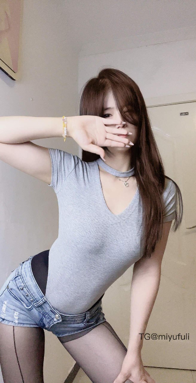 小熊同学 2025-08-10 20:58:55 摆碗筷，我要吃饭了