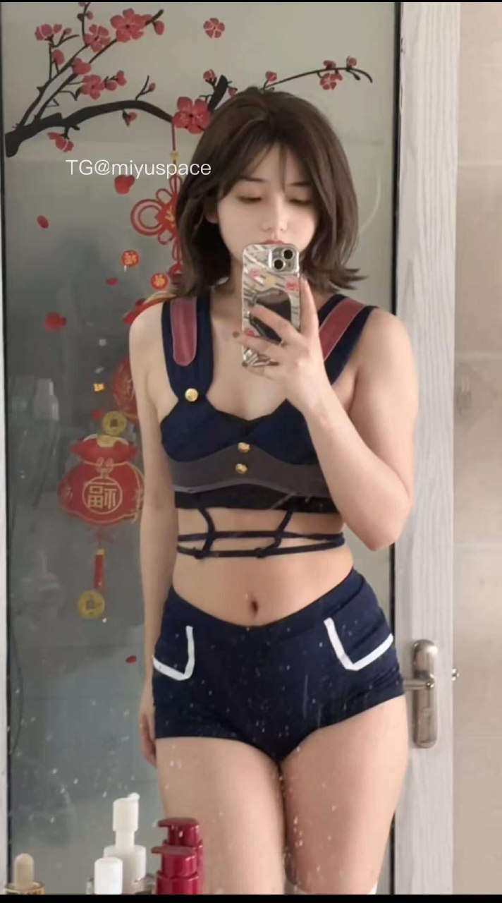 九斤明哥 2025-08-08 19:43:47 说句想我 我就投降