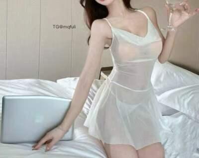 洛九川 2025-08-04 15:16:17 有人笑着释怀有人在风里爱了又爱