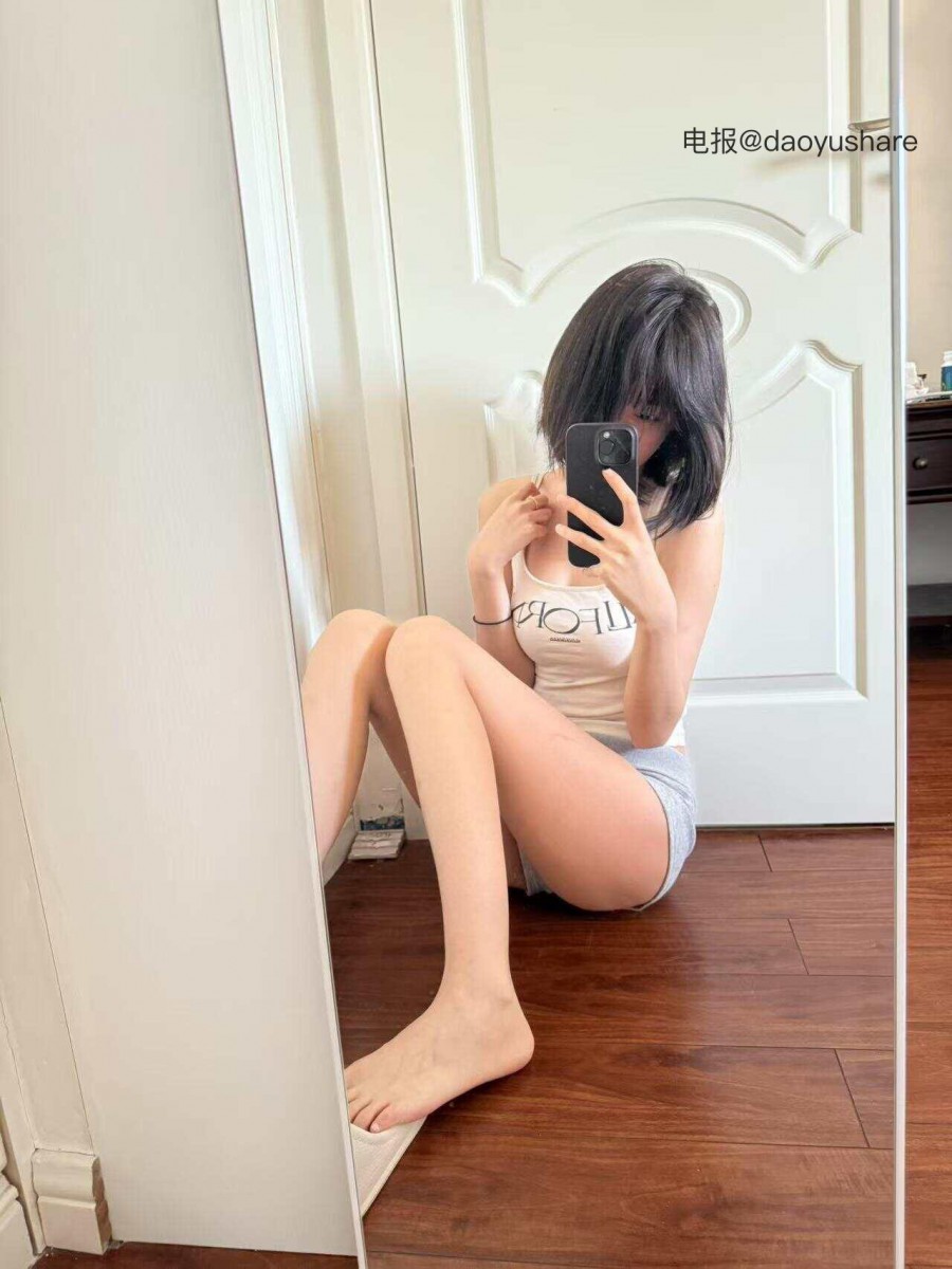 月饼 2025-08-15 01:17:43 晚上好呀宝宝们想我了没