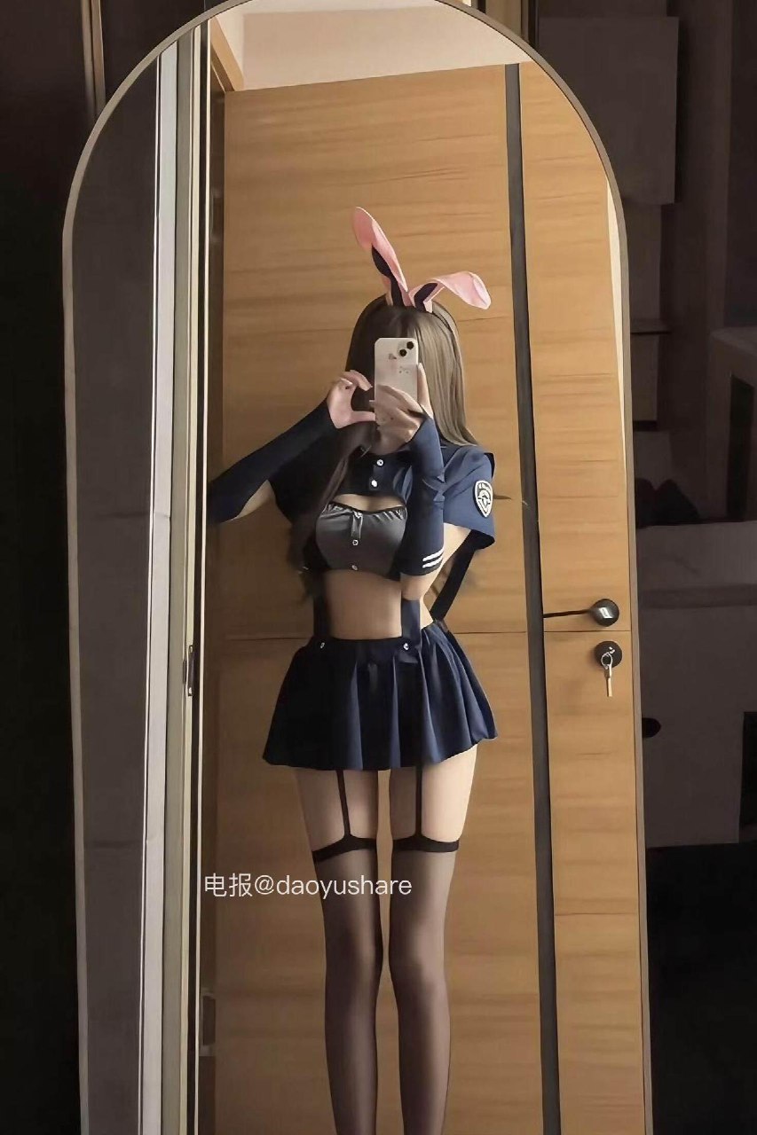 小酱粒 2025-08-12 13:01:30 看看今天逮捕谁！