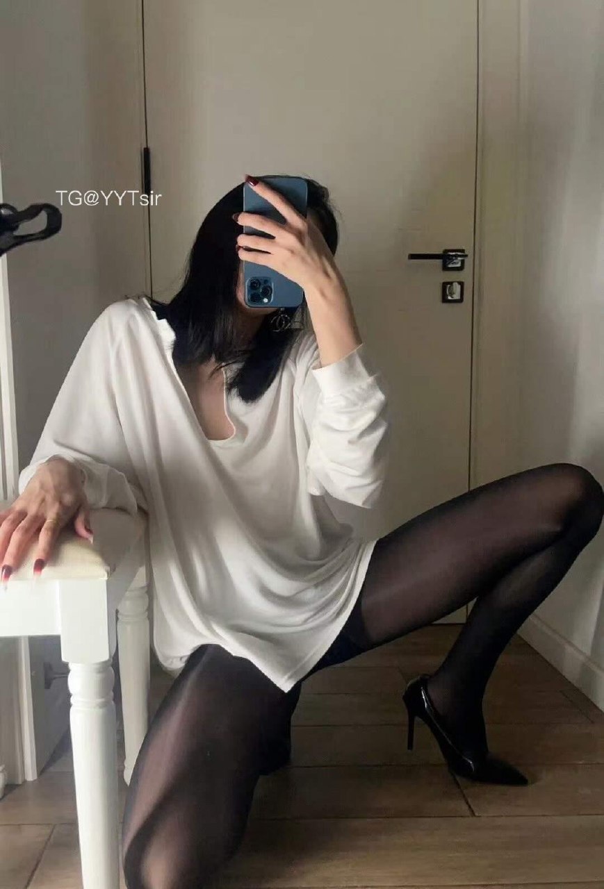 yummyki 2025-08-03 22:47:32 叉开了，怎么坐？