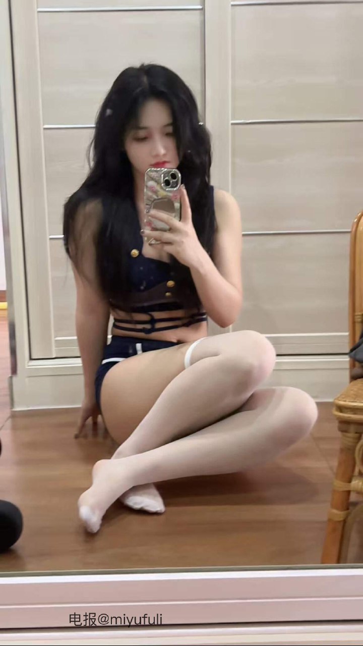 九斤明哥 2025-08-08 19:43:47 说句想我 我就投降