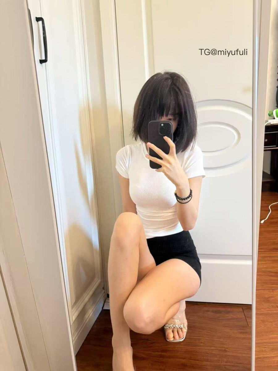 月饼 2025-08-15 01:17:43 晚上好呀宝宝们想我了没