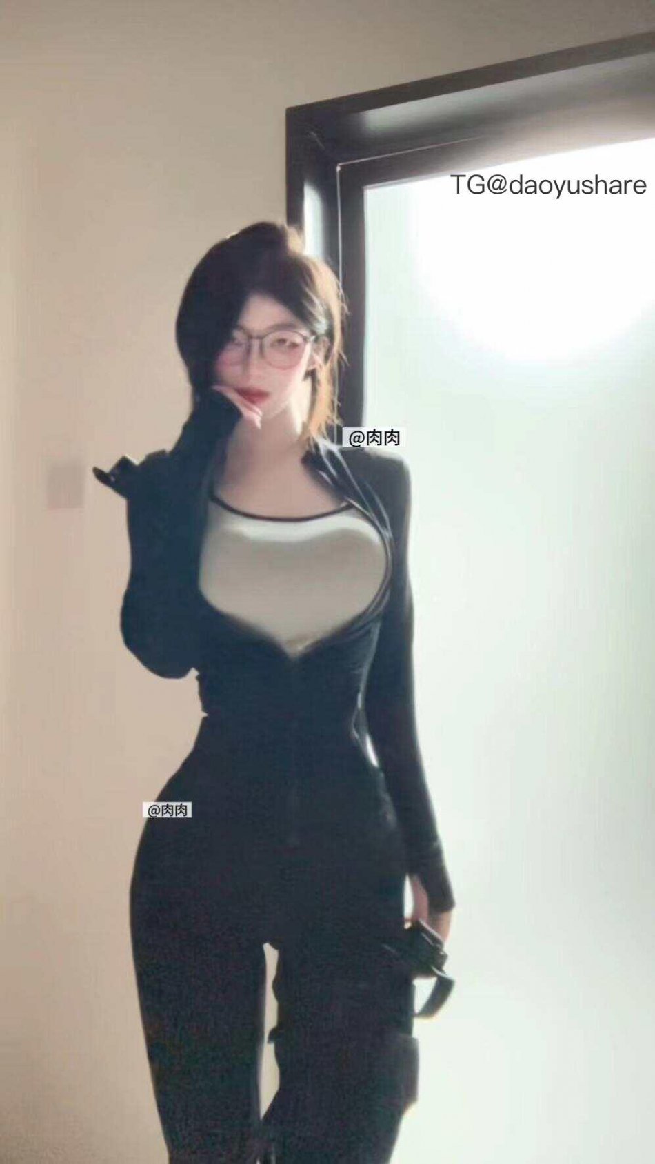 肉肉丸 2025-08-18 15:56:38 照片比本人好看 有事找照片😘😜