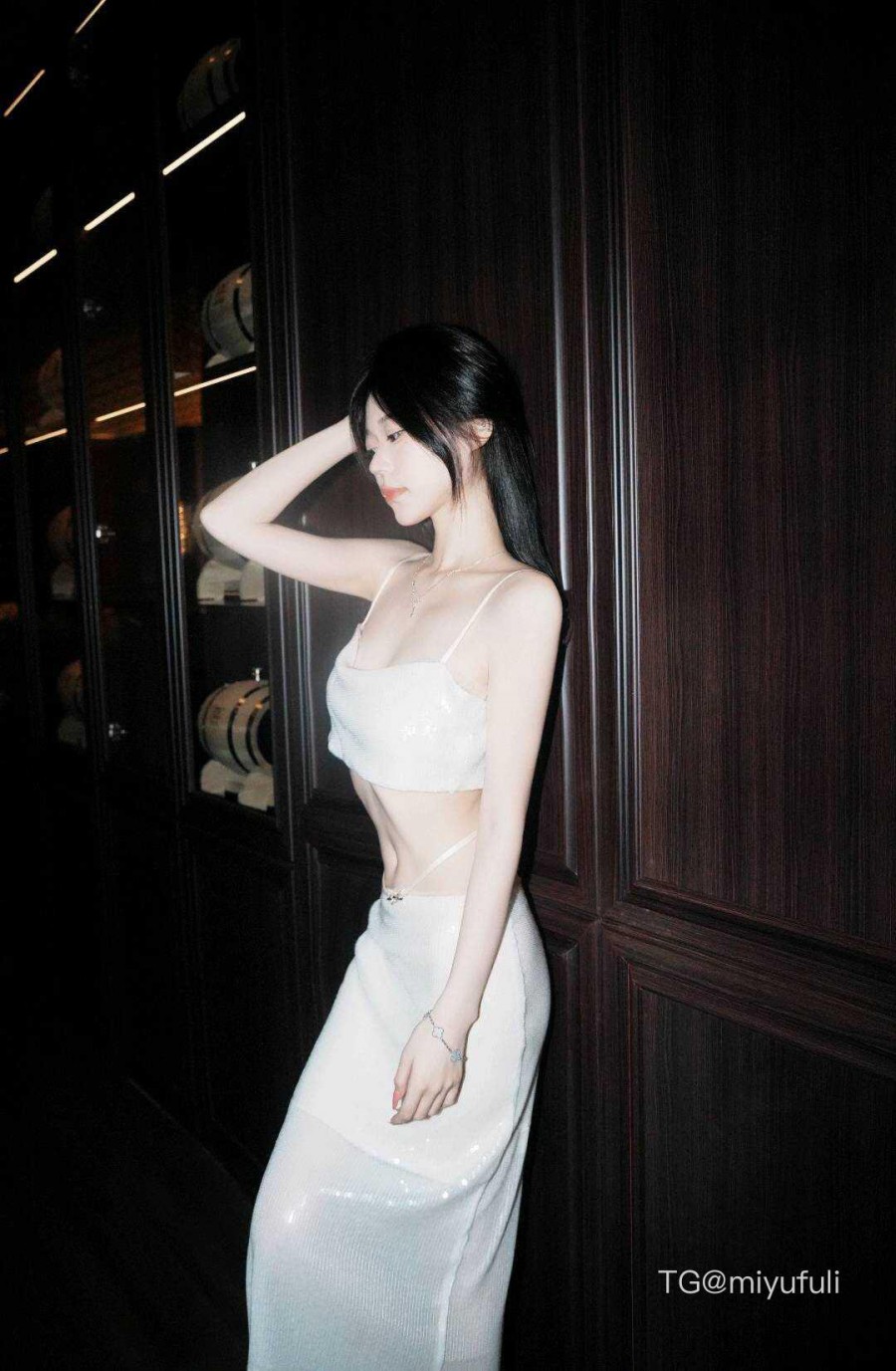 chiara 2025-08-15 17:22:29 嘉宾贴来咯！这组穿搭既显成熟又透漏着一丝少女时代