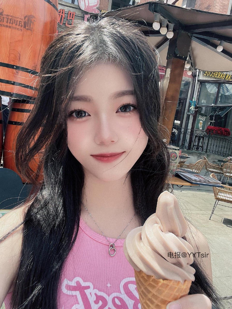 伊南Alicia 2025-08-14 15:03:11 吃雪糕嘛 你一口我一口~