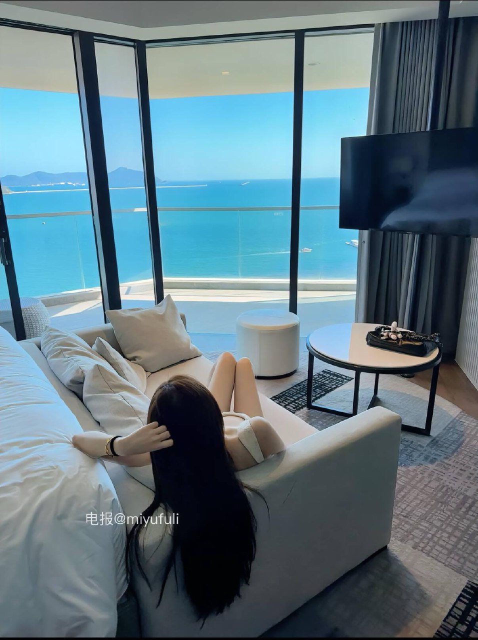 小奈酱 2025-08-03 11:22:54 阳光射身上，希望你也能……