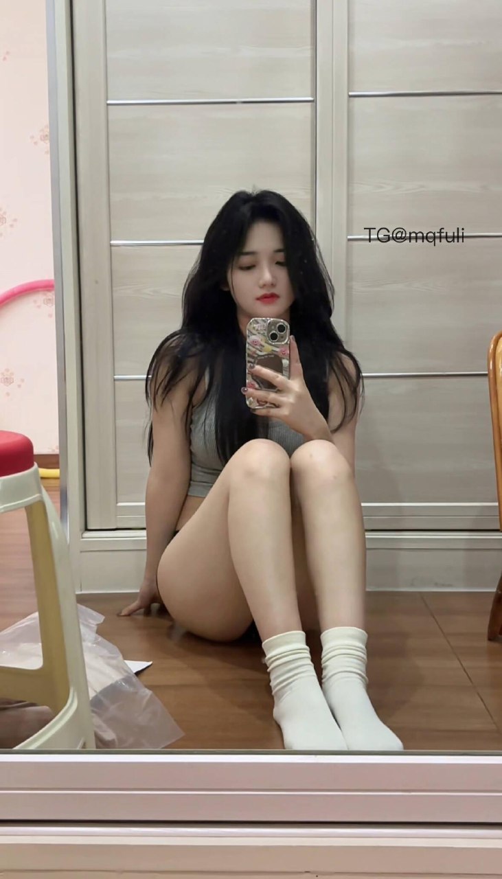 九斤明哥 2025-08-01 19:29:29 这么大的床一个人睡 烦死了😩