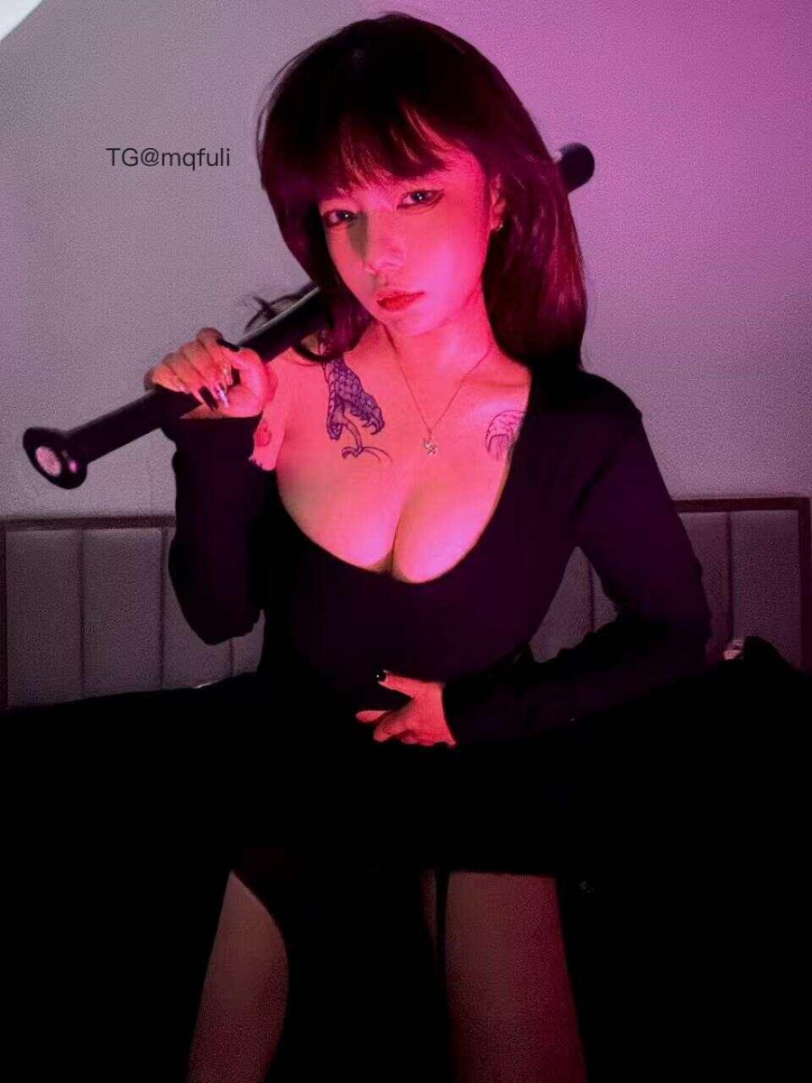 妈的大宝贝 2025-08-16 22:45:02 让我看看你是S还是M